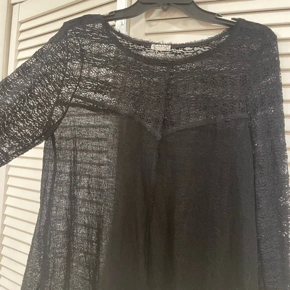 Free People Intricate Black Lace Blouse for any occasion, 🖤FINAL PRICE🖤 - Picture 2 of 7